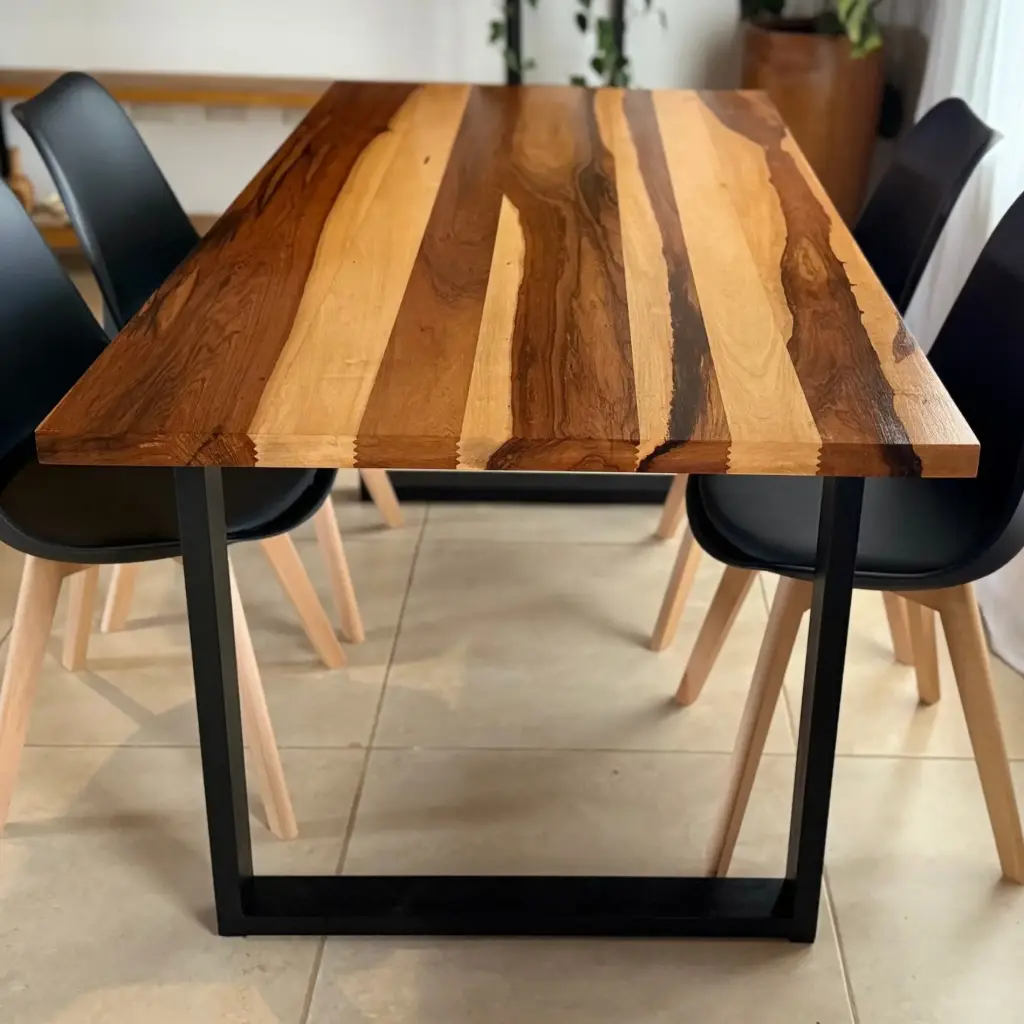 Mesa Dallas Guayubira