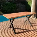 Mesa Eucalipto patas X 60x60 hierro y madera