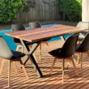 Mesa patas X Guayubira + Sillas Tulip negras