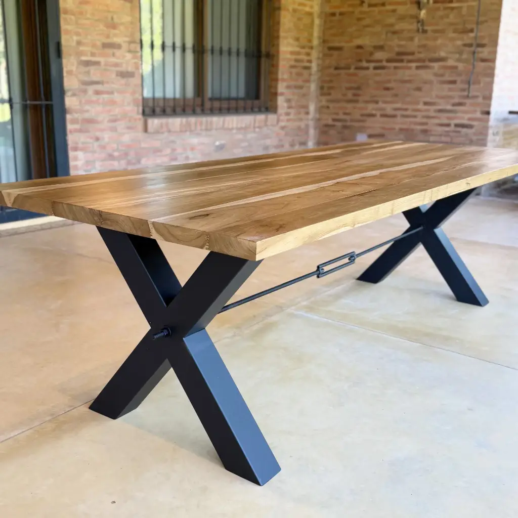 Mesa Petiribí patas X 100x100 hierro y madera