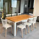 Mesa paraíso XL + 8 sillas Windsor blancas 